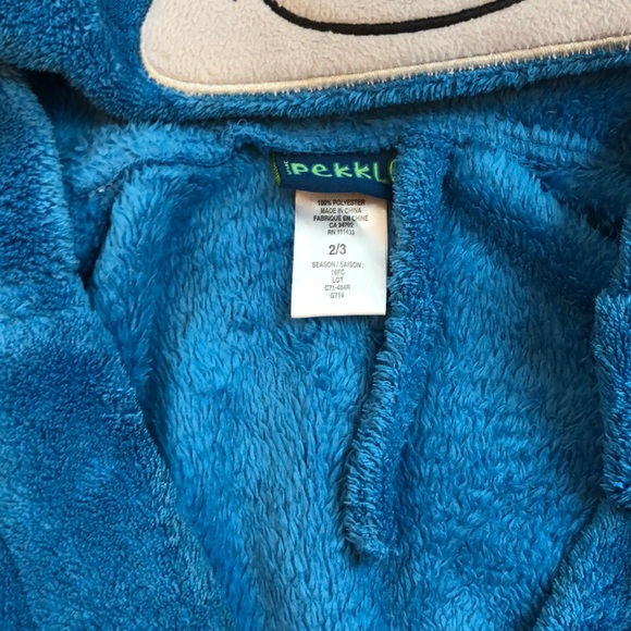 Robes - Picture 2 of 4